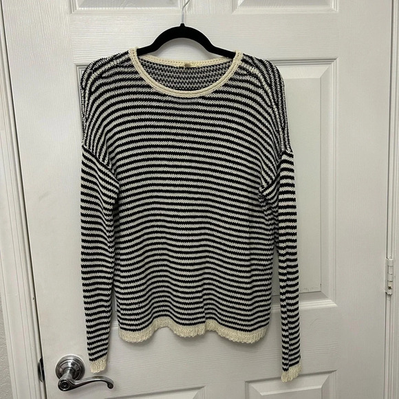 ! Eileen Fisher
Cozy Striped Box Top, Petite size M - Picture 3 of 6
